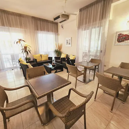 Hotel Laura-2