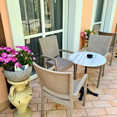 Hotel Laura-2